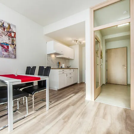 Apartment Welcome 5 *